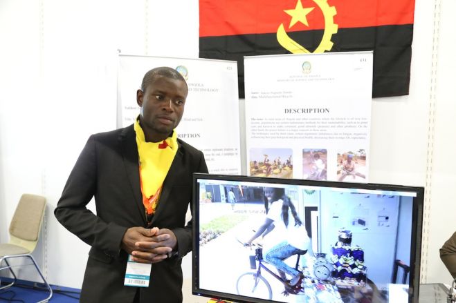 Inácio Augusto Simão, um dos jovens inventores angolanos mais medalhados da Feira Internacional de Ideias, Invenções e Novos Produtos de Nuremberga, Alemanha 